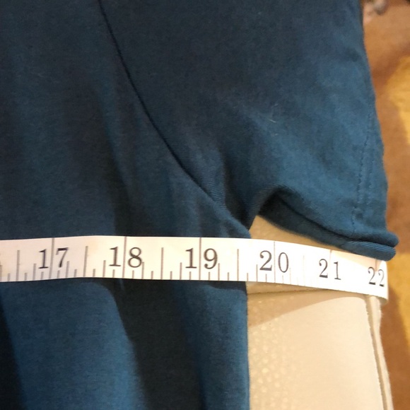 Hold on I see a cat tee - Picture 7 of 8